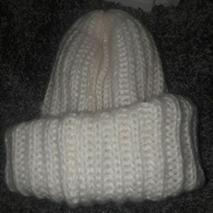 cream colored forever 21 beanie